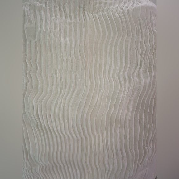 Issey Miyake Sheer Chiffon Twist Top Mock Neck Short Sleeves White Size 2 - Picture 8 of 16